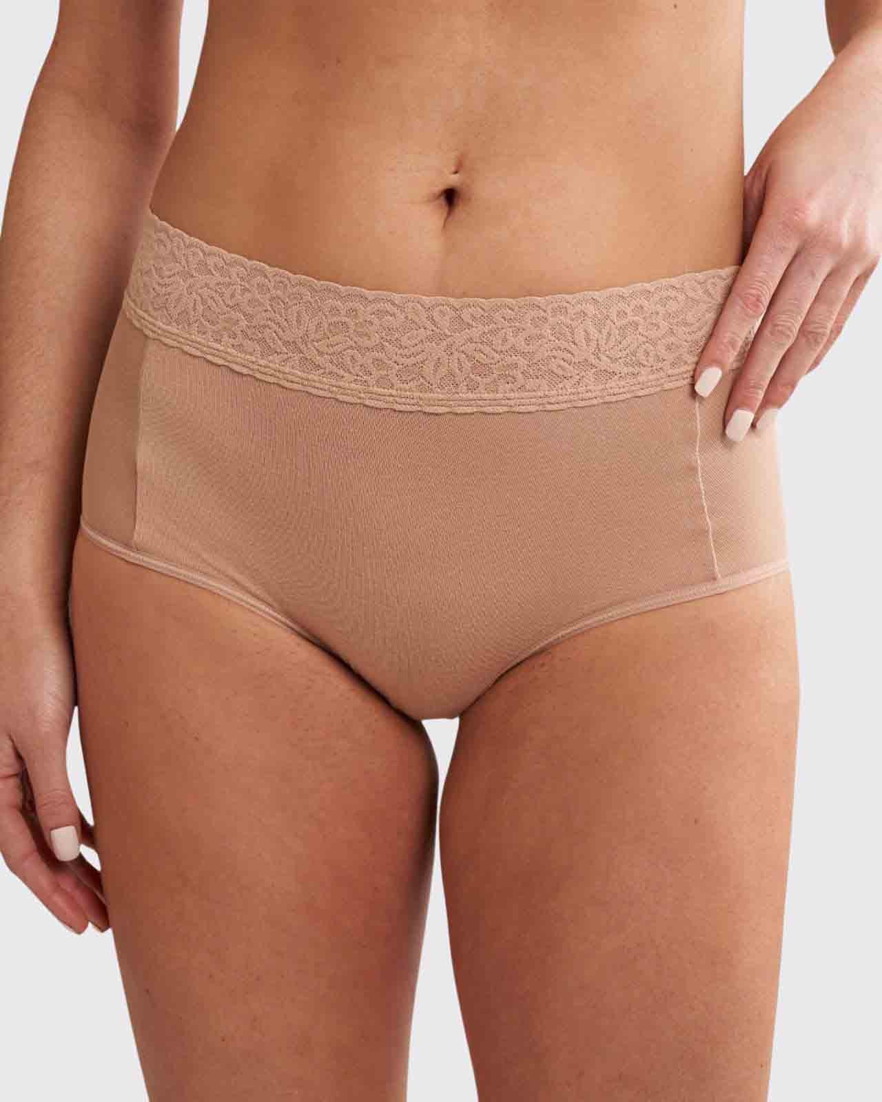 High-waisted Panties in Lace, Cotton & Mesh