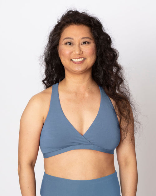 Black / Unilateral  & pocketed pullover lounge modal bra on unilateral model front view