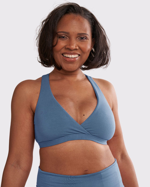 Black / Unilateral  & pocketed pullover lounge modal bra on unilateral model front view