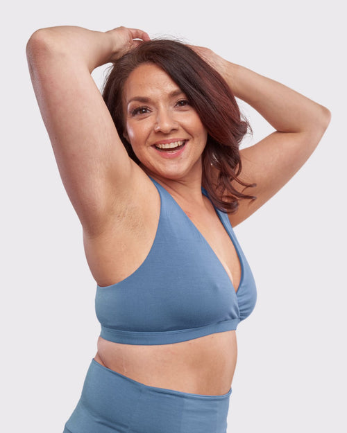 Black / Unilateral  & pocketed pullover lounge modal bra on unilateral model front view