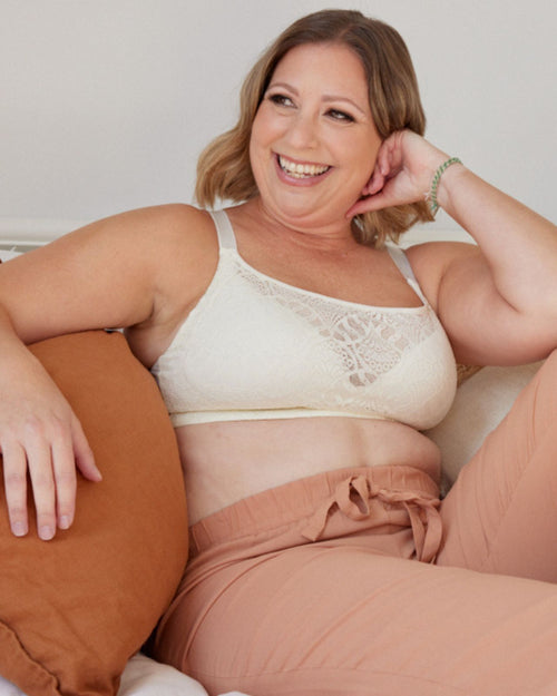 Front Close Mastectomy Bra with Modern Lace (Sister) 1105263-S -  1122506-F2:Pantone Tap Shoe:42DDD